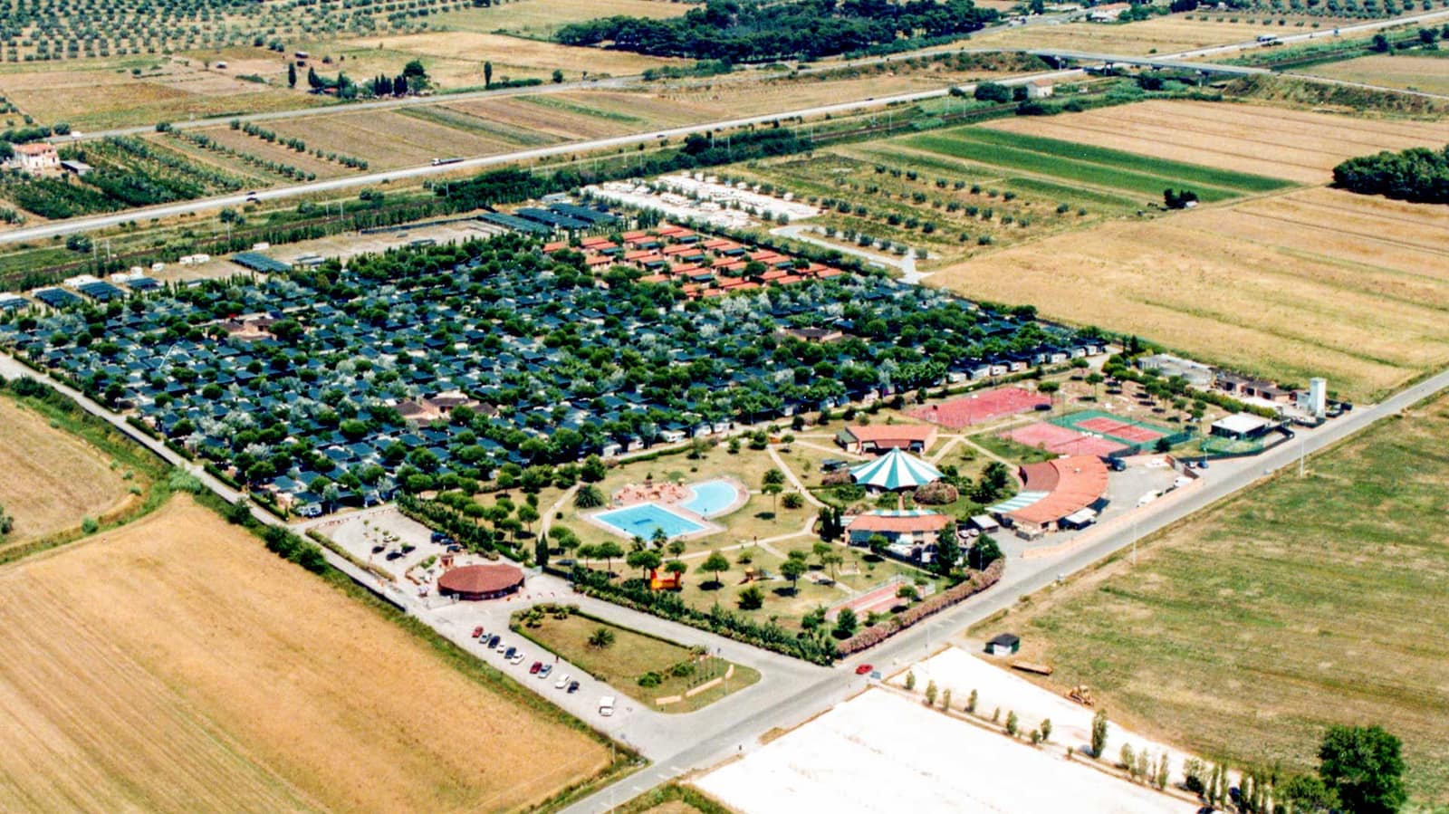 Vista aerea storica del Pappasole Camping Village