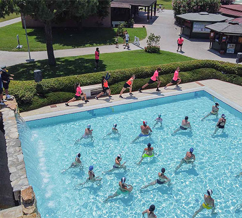 Animazione in piscina al Pappasole Camping Village