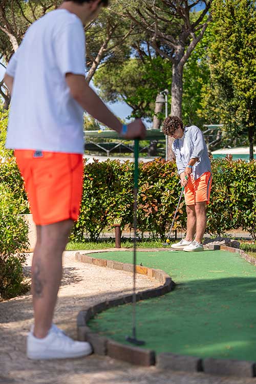 Campo da mini golf da 18 buche al Pappasole Camping Village